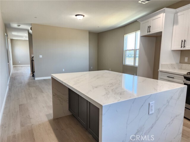 Foto del edificio - 336 S Cypress St