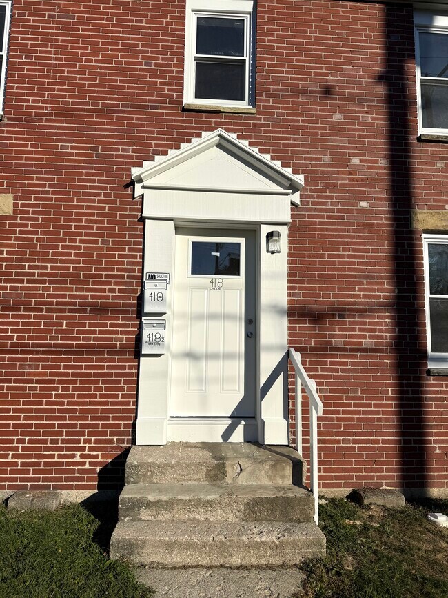 Foto del edificio - 418 Oak St