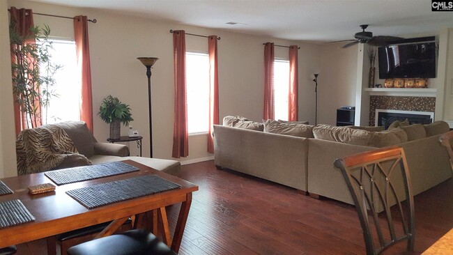 Building Photo - 217 Lanneau Ct