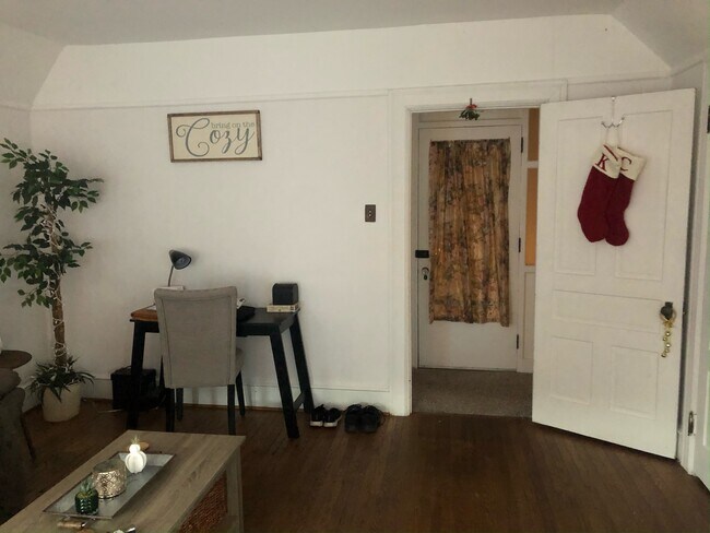 Foto del edificio - 27 E 5th St