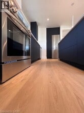 Building Photo - 286 E 45th St