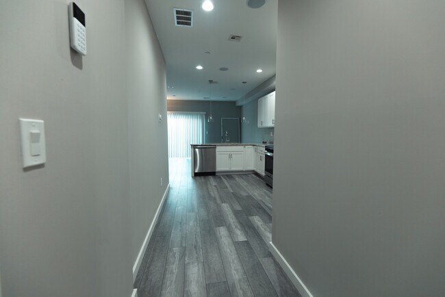 Foto del edificio - 2518 Ridge Ave