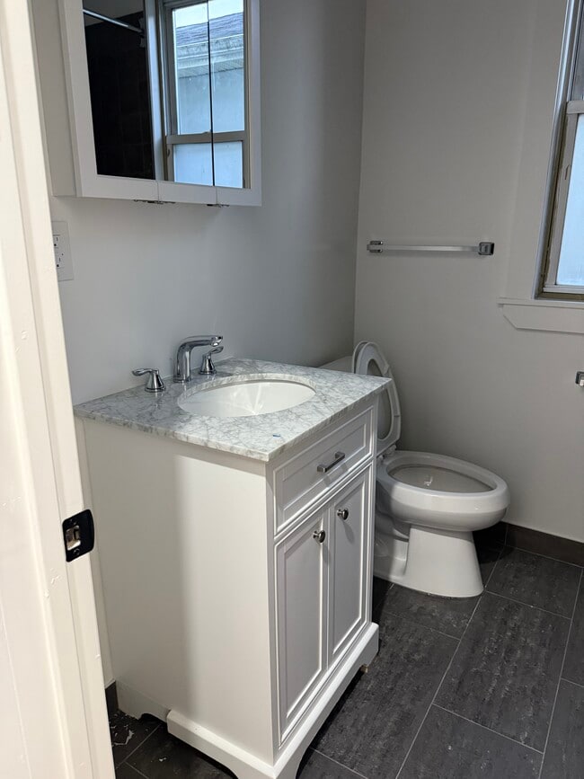 Photo - 139 S 12th Ave House