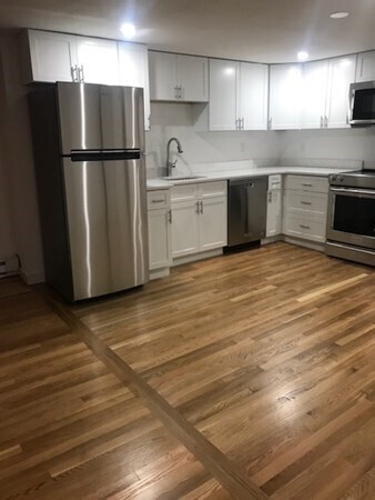 Foto del edificio - 506 E Broadway