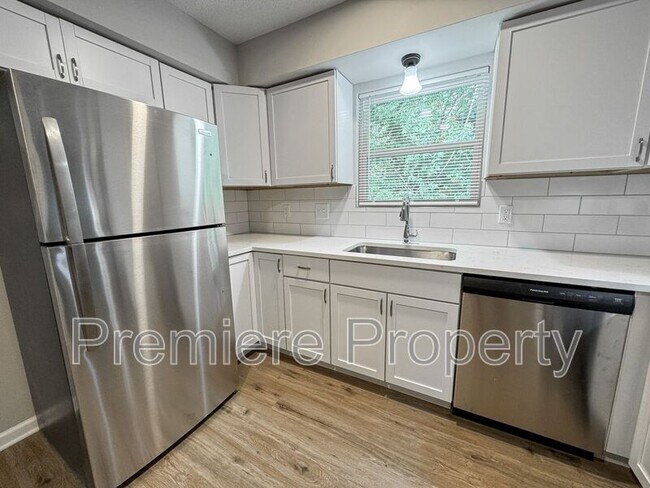 Building Photo - 2228 S Home Ave