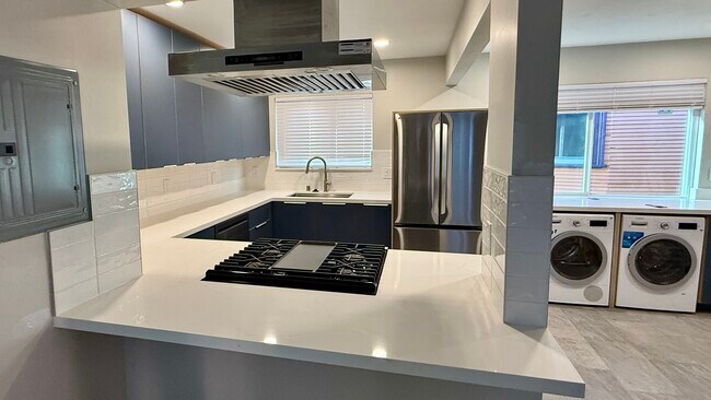 Foto del edificio - 3640 West St