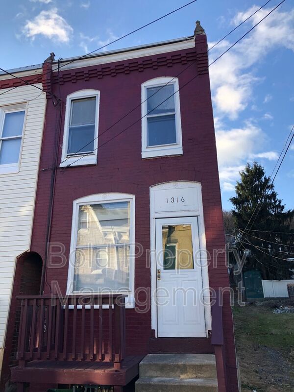 1316 Kenny St, Reading, PA 19602 House Rental in Reading, PA