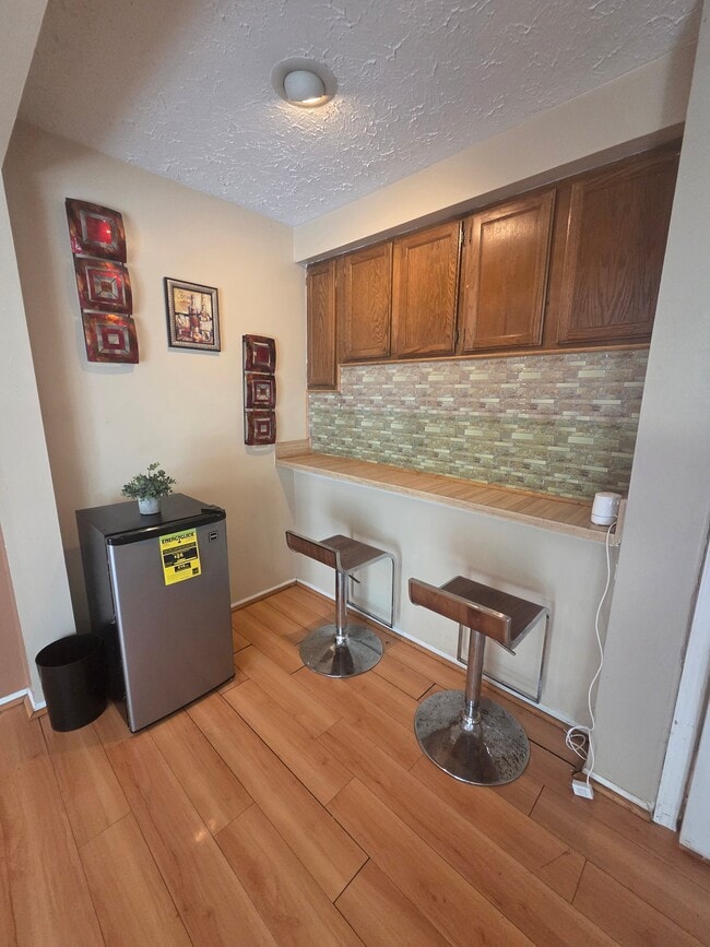 Building Photo - 1598 Pin Oak Dr