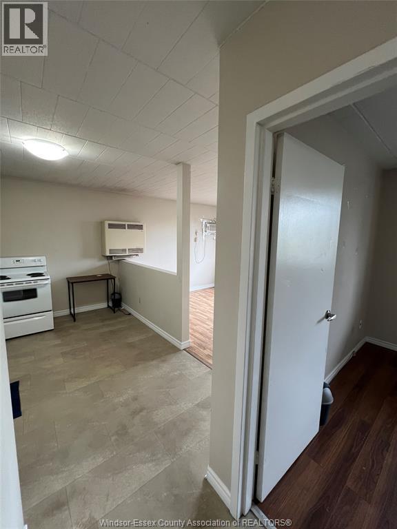 Building Photo - 1580 Moy Ave