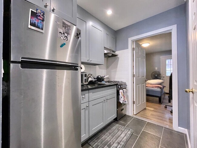 Foto del edificio - 173 Belmont Ave