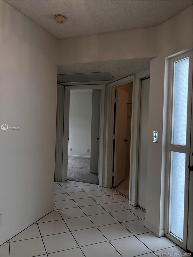 Building Photo - 5430 Venetia Ct