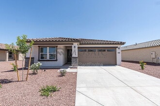 Building Photo - 1445 Jaycie Dr