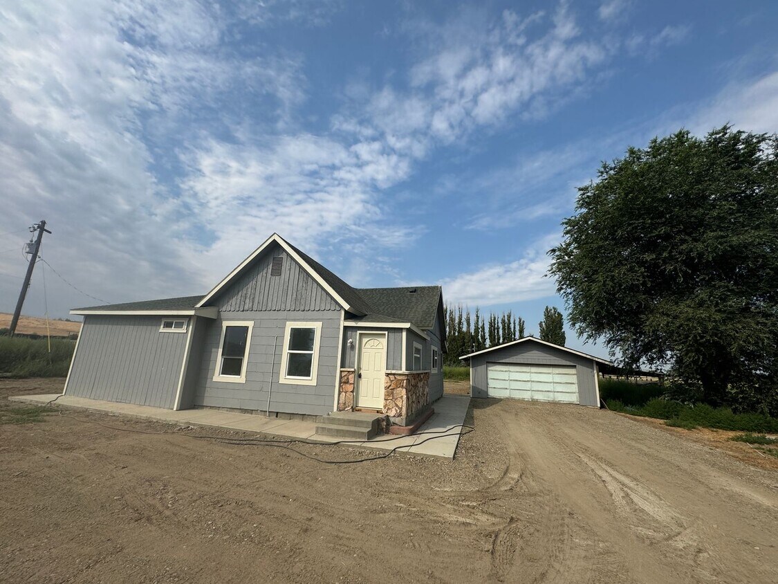 Primary Photo - Non-Refundable & Security Deposit Total: $...