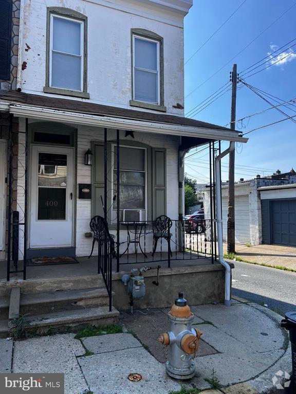 Building Photo - 400 Printz St