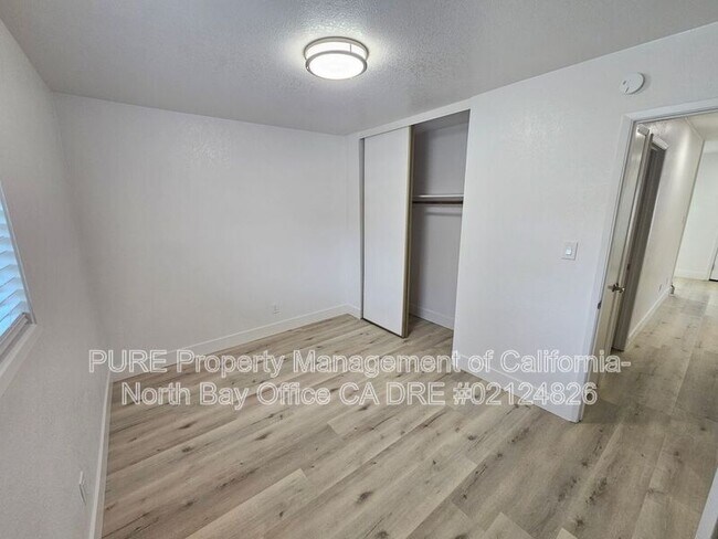 Foto del edificio - 308 Cooper Ln