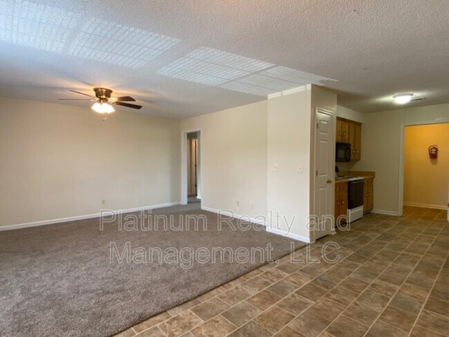 Foto del edificio - 3874 Northeast Dr