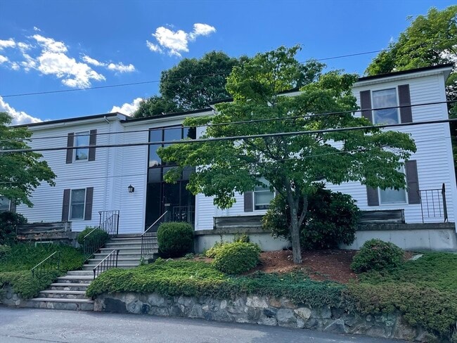 Building Photo - 19 Hart St