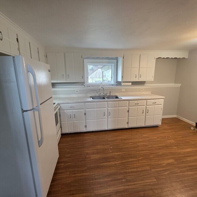 Foto del edificio - 81 Crane Ave S