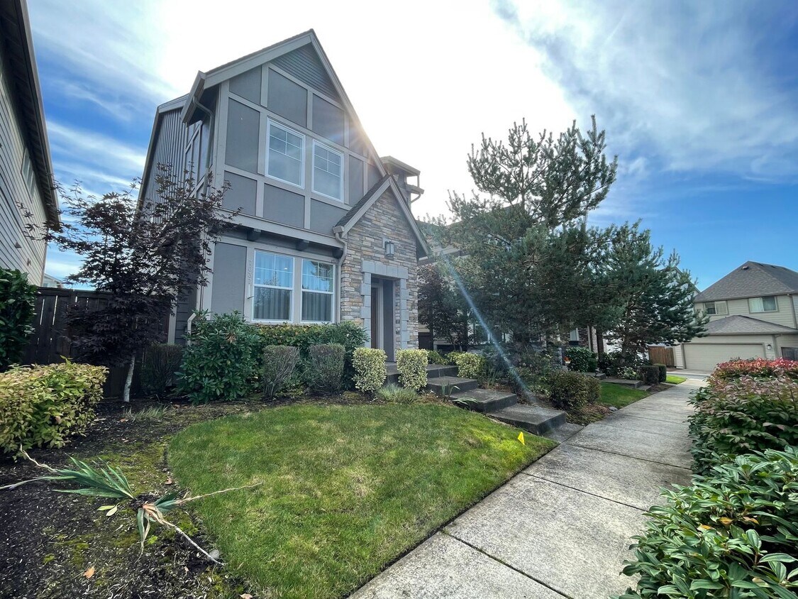 Foto principal - Lovely 3Bed 2.5 Bath House ~ Bethany Creek...