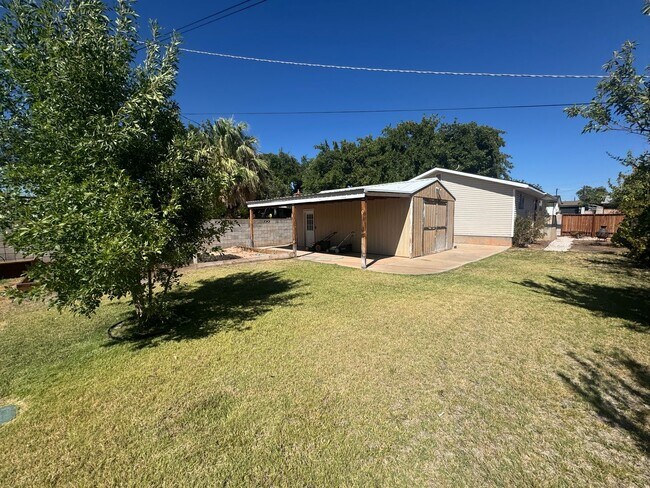Building Photo - 580 S 100 E