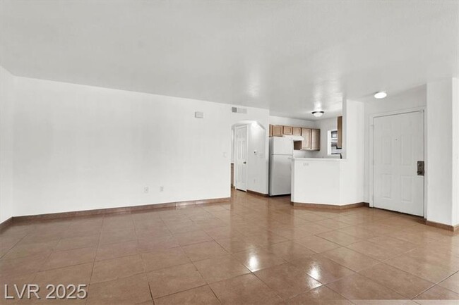 Foto del edificio - 4404 W Lake Mead Blvd