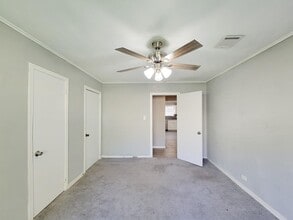 Building Photo - 2330 Cedar Dr