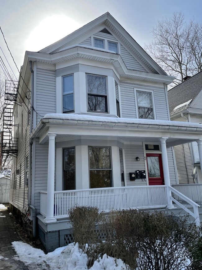 Historic House - 48 Washington Ave