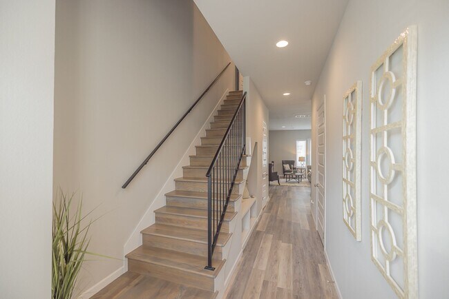 Foto del edificio - BRAND NEW LUXURY 3 BEDROOM 2.5 BATH TOWNHO...