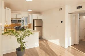 Foto del edificio - 6863 NW 2nd Ave