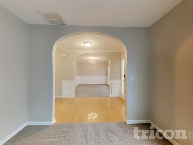 Foto del edificio - 8274 Eastshore Dr