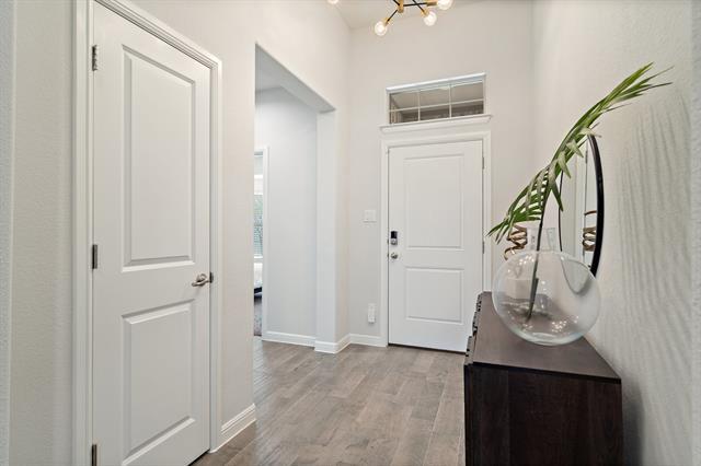 Foto del edificio - 15921 Bronte Lane