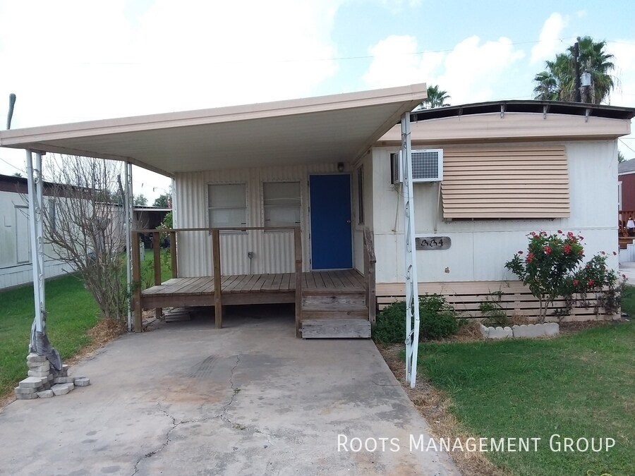 Primary Photo - Handyman Special - Free House