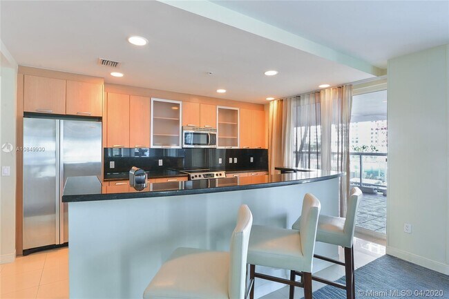 Building Photo - 505 N Fort Lauderdale Beach Blvd