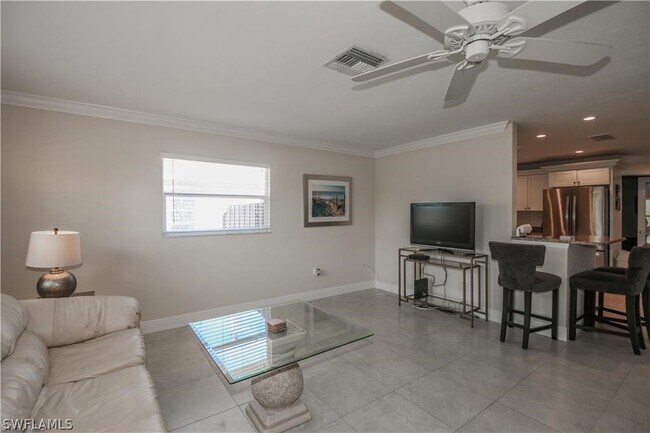 Foto del edificio - 671 98th Ave N