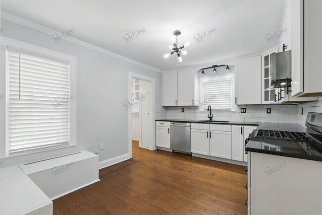Building Photo - 2516 Primrose Ave