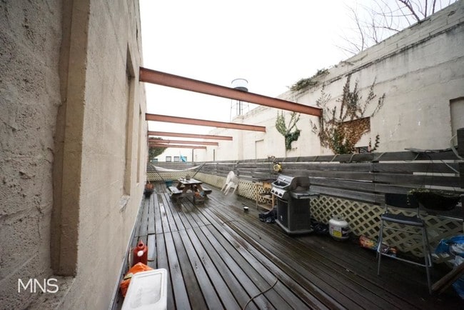 Building Photo - 74 Greenpoint Avenue