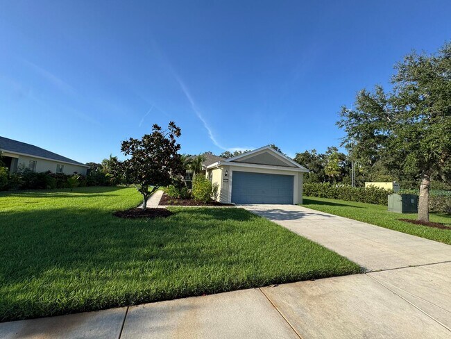 Building Photo - Luxury Living in Harrison Ranch – 3BR Lake...
