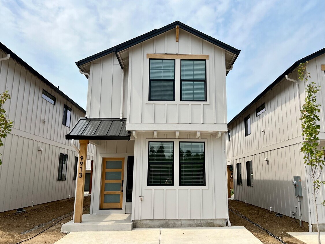 Foto principal - 9913 NE 46th Ct