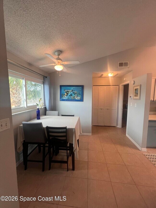 Foto del edificio - 426 Beach Park Ln