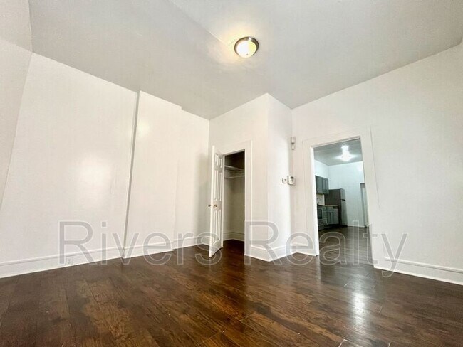 Foto del edificio - 3634 Iowa Ave