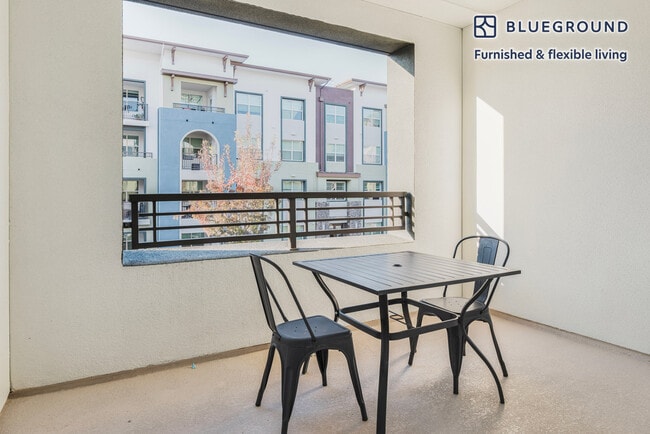 Foto del edificio - 3888 Artist Walk Common