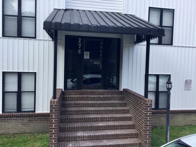 Exterior Entrance - 276 McCullough Street