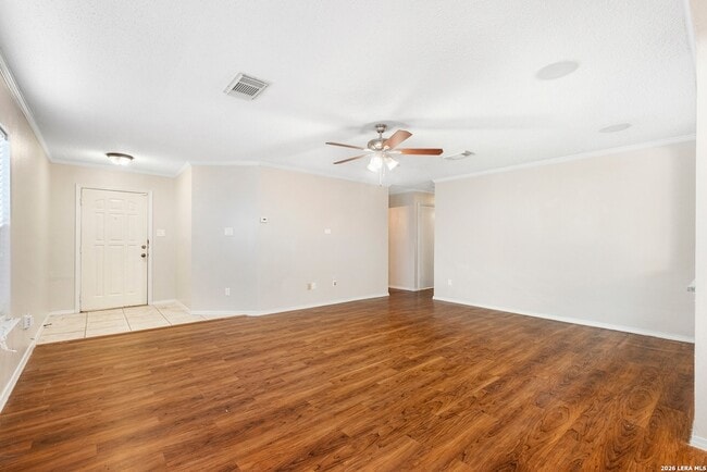 Building Photo - 7910 Chestnut Barr Dr