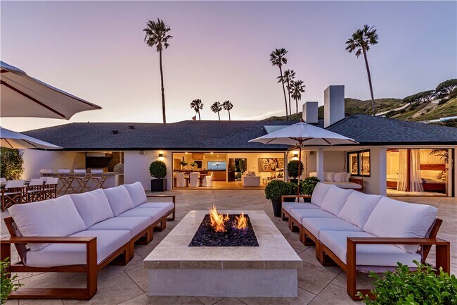 Building Photo - 23905 Malibu Knolls Rd