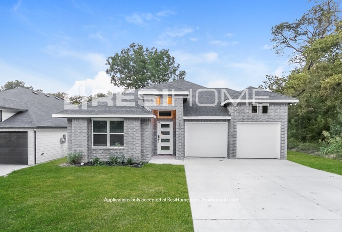 Primary Photo - NEWLY RENOVATED HOME FOR RENT!
