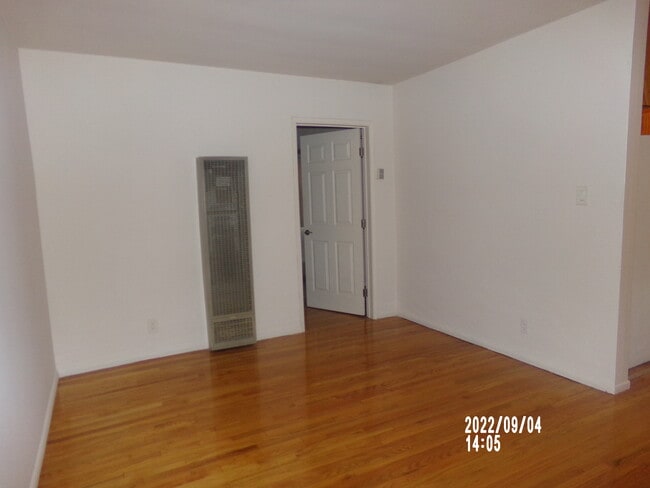 Building Photo - 11618 Riverside Dr