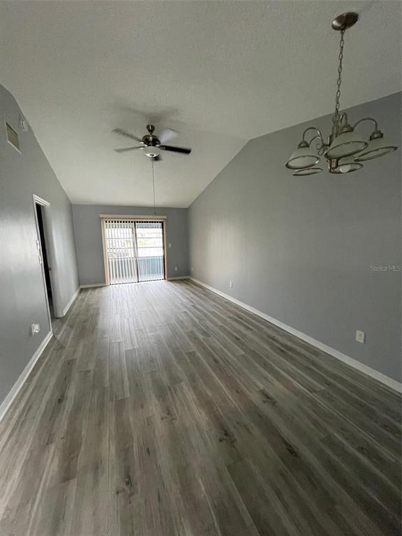 Foto del edificio - 913 Fairvilla Dr