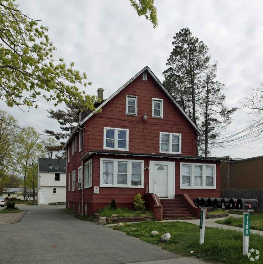 11651169 Suffolk Ave, Brentwood, NY 11717 Apartments in Brentwood