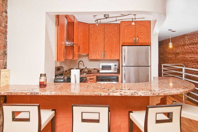 Building Photo - 112 W 136th St