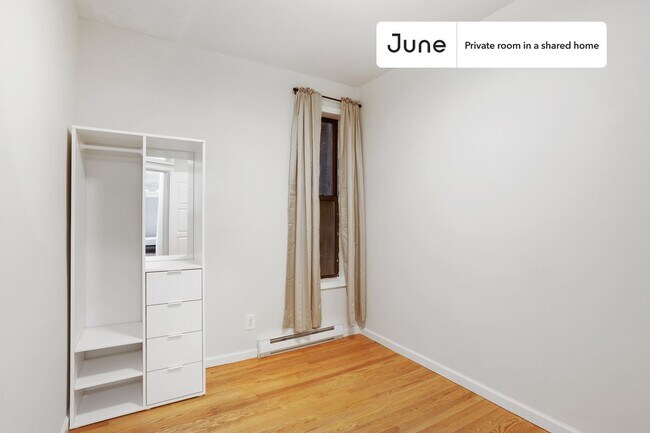Foto del edificio - Room in Shared 3 bed/1 bath home